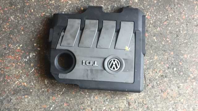 Volkswagen Passat Cay 2011-2013 Motor Üst Muhafaza